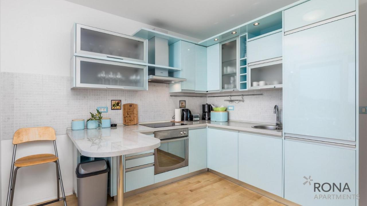Rona Spacious Apartment With A Panoramic View Icici Exterior photo